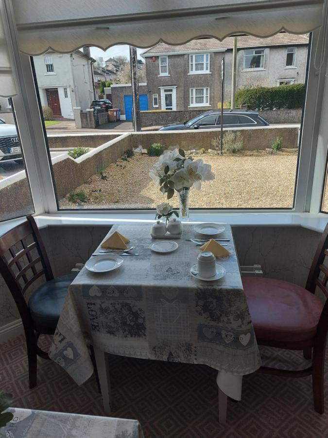 Blackrock Carole Ville Guesthouse คอร์ก ภายนอก รูปภาพ