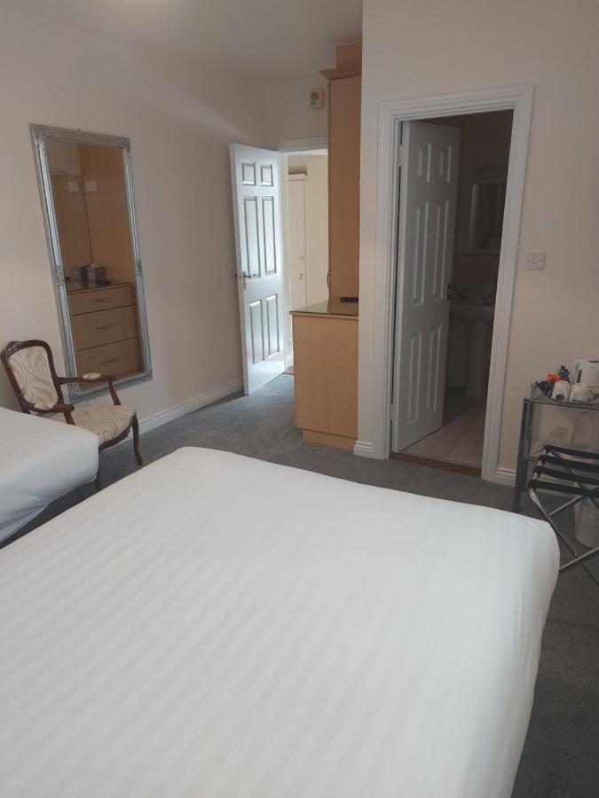Blackrock Carole Ville Guesthouse คอร์ก ภายนอก รูปภาพ