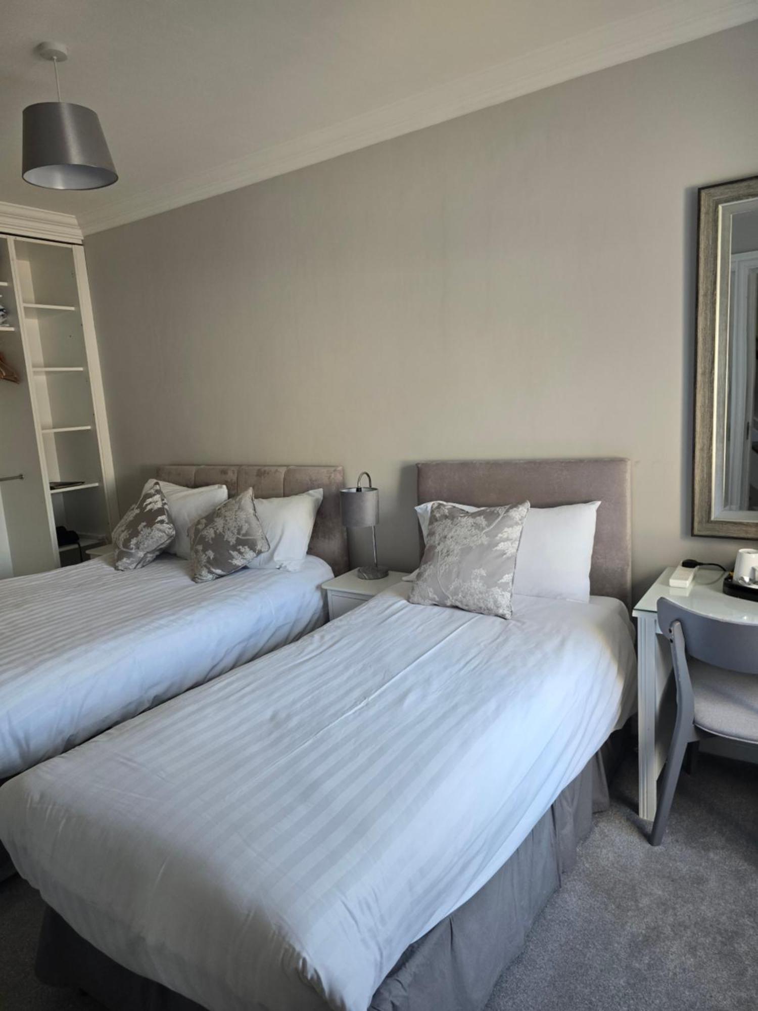 Blackrock Carole Ville Guesthouse คอร์ก ภายนอก รูปภาพ